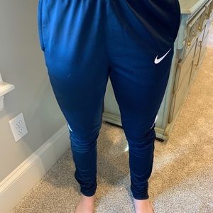 NAVY NIKE SWEATPANTS